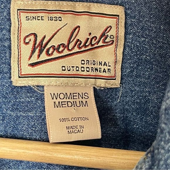 Woolrich Womens Denim Shirt Size Medium Button up Down Embroidered Evergreens - Picture 10 of 11